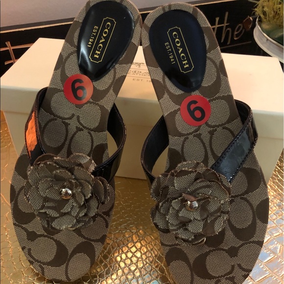 Coach Shoes - Sz 6 Coach Samira Signature Logo Thong Sandal
